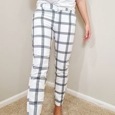 Brand New, Never Worn, Without Tags. Excellent Condition/No Flaws. Straight Leg 2 Pockets At Front 2 Pockets In Back Plaid Pattern Colors: White And Black The Following Measurements Are Approximate And Were Taken With The Item Laid Flat. Waist: 14" Length: 37" Inseam: 26.5" Ships Same Or Next Day Depending When Purchased. Excludes Weekend And Holidays When The Post Office Is Closed. Trendy White Workwear Bottoms, Trendy White Bottoms For Workwear, White Straight Leg Pants, A New Day, Post Office, Straight Leg Pants, Plaid Pattern, New Day, Leg Pants