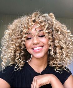 Curly Hair Color Ideas, Curly Hair Color, Underneath Hair, Hair Color Underneath, Blonde Curly Hair, Colored Curly Hair, Curly Hair Inspiration, Braiding Hair