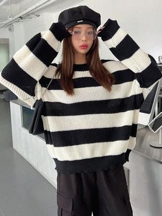 Black and White Casual Collar Long Sleeve Fabric Colorblock,Striped Pullovers Embellished Medium Stretch  Women Clothing Outfit Nero, Outfit Minimalista, Striped Sweater Outfit, Vintage Street Style, Cutout Sweater, Black White Outfit, Toddler Girl Outfit, Pleated Long Skirt, Sweater Collection