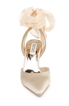 Latte Blaze Satin Bow Stilettos Front Side Bride Clothes, Satin Color, Silk Charmeuse, Silk Organza, Satin Bow, Badgley Mischka, Women Style, Women's Pumps, Girls Shoes