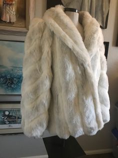 Vintage Jordache faux fur silver fox coat Size 11, Vintage Jordache white fox faux fur jacket, white faux fur vintage formal attire coat by GypsiesOutWest on Etsy Fox Coat, Vintage Coats, White Faux Fur, Silver Fox, Vintage Coat, White Fox, Formal Attire, Faux Fur Jacket, Fur Jacket