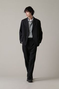 トラウザーズ | MARGARET HOWELL Office Clothes For Men, Man Office Outfit, Baggy Suits Men Aesthetic, Smart Outfits Men, Office Look Men, Casual Office Outfit Men, Oversized Blazer Men Street Styles, Office Work Outfits, Margaret Howell Women