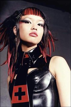 Cybergoth Hair, Amen Break, Hair Dreads, 90s Grunge Hair, Kei Visual, 일본 패션, Photographie Portrait Inspiration, Estilo Punk, Shooting Photo