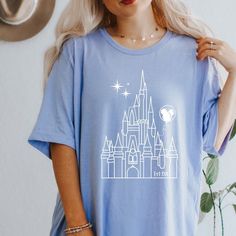 Castle Shirt Disneyworld Shirt Magic Kingdom Shirt 50th - Etsy 50th Anniversary Shirt, Cinderella Shirt, Magic Kingdom Shirt, Cute Disney Shirts, Anniversary Theme, Cute Disney Outfits, Disney Trip Shirts, Disney World Shirts, Anniversary Shirt