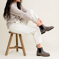 Where comfort and function meet style, this all-weather, all-day, anywhere Chelsea is ready to be your go-to travel and chore boot. Now upgraded with an improved fit and added comfort features. Chelsea Boots Jeans Outfit, Chelsea Boots Jeans, Boots Jeans Outfit, Lug Chelsea Boots, Mule Sneakers, Chelsea Boots Women, Old Shoes, Black Chelsea Boots, Round Toe Heels