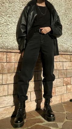 Dark Outfits, Tomboy Style Outfits, Streetwear Men Outfits, Mode Inspo, Tomboy Fashion, 가을 패션, Edgy Outfits, Style Outfits