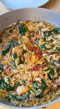 One Pan Marry Me Chicken Orzo Recipe (with VIDEO) - Munchies By Mallory Pasta Recipes Video, Breakfast Tacos Recipe, Marry Me Chicken Recipe, Orzo Recipe, Chicke Recipes, Easy Weekday Meals, Marry Me Chicken, Orzo Recipes, Chicken Orzo