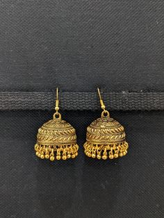 Hook Earrings Indian Gold, Simple Jhumka Earrings, Fancy Gold Earrings, Golden Jhumka Earrings, 2 Grams Gold Earrings Designs, Jhumka Earrings Gold, Golden Jhumka, Eid 2024