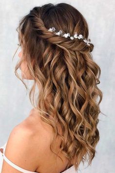 Down Hairstyles For Long Hair, Wedding Hair Half, Half Up Half Down Hairstyles, Quince Hairstyles, Long Hair Wedding Styles, Prom Hairstyles For Long Hair, Wedding Hair Inspiration, Wedding Hair Down, Hairdo For Long Hair