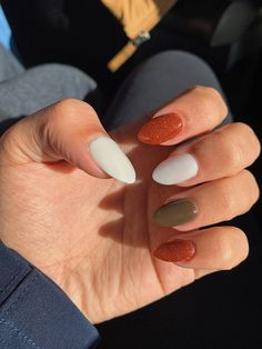 thanksgiving fall nail inspo Thanksgiving Fall Nails, Deer Nails, Thanksgiving Nail Designs, November Nails, Fall Gel Nails, Cute Nails For Fall, Cute Nail Art Designs, Simple Gel Nails