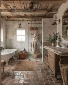 Old Style Bathroom Ideas, European Bathroom Ideas, Rustic Bathroom Designs Farmhouse Style, Mosaic Bathroom Ideas, Old Farmhouse Bathroom, Rustic Chic Bathroom, Bathroom Rustic Farmhouse, French Farmhouse Bathroom, Tile Ideas For Bathroom