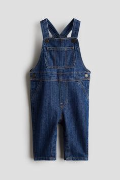 Overalls in washed denim. Suspenders with adjustable snap fasteners, snap fasteners at sides, and a mock fly. Patch bib pocket, mock front pockets, and patch back pockets. Concealed snap fasteners at gusset and along legs (sizes 1–4Y without snap fasteners). Womens Denim Overalls, Denim Suspenders, White Overalls, Blue Overalls, Cotton Plant, Denim Dungarees, Snap Fasteners, Overalls Women, Long Style