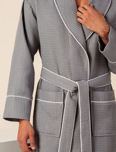 Men's Gray Waffle Robe - Luxury Gray Men's Robe | Seyante Trim Styles, Black Luxury, Cold Night, Waffle Weave, Mens Luxury, Navy Women, Lady In Red, Stay Warm, Waffles