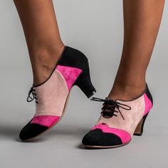 American Duchess: Karolina Women's Retro Oxfords (Pink/Black) Dumond Shoes, Karolina Zebrowska, 18th Century Shoes, Edwardian Shoes, Century Shoes, American Duchess, Camping Shoes, Witch Shoes, Oxford Style