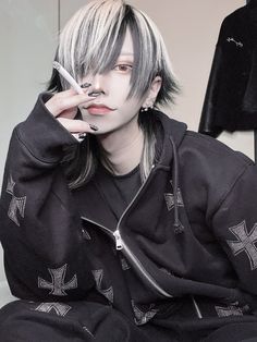 People Poses, Boy Photo, Aesthetic Look, Japanese Boy, + Core + Aesthetic, Aesthetic Hair, Visual Kei, Pretty People