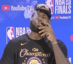 Nba Moments, Lebron James Basketball, Memes Pt, Basketball Players Nba, Nba Wallpapers, Nba Pictures, Nba Champions