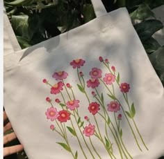 Tod Bag, Tote Bag Ideas, Decorated Tote Bags, Creative Tote Bag, Handpainted Tote, Diy Tote Bag Design, Totes Ideas