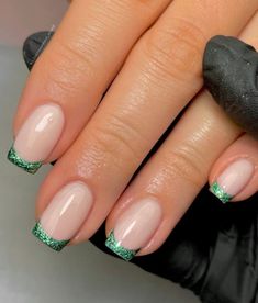 Green And White Nails, Short Christmas Nails, Grinch Nails, Cruise Nails, Manicure Gel, Christmas Nails Easy, Christmas Nails Acrylic, Nails Manicure