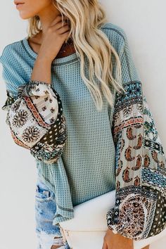 Buy 1 Get 1 Code: SUNIDRESS for extra 15% OFF for any 2 tops & dresses. boho patchwork tops shirts knitted spring tops chiffon sleeve ladies sweater #bohofashion #boho #womenstops #tops #knitted #sweater Long Sleeve Patchwork Top For Vacation, Bohemian Tops With Patchwork, Bohemian Tops With Patchwork For Layering, Stitching Tops, Patch Work Blouse, Crazy Outfits, Vintage Long Sleeve, Moda Boho, Puff Sleeve Blouse