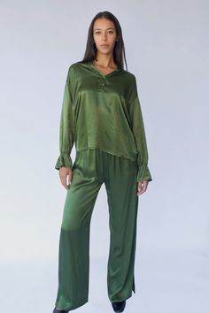 STARKx Fall 2023 Violet Top Olive Front Silky Pants, Loose Blouse, Neck Ruffle, Versatile Style, Favorite Jeans, Sleeve Blouse, Violet, Long Sleeve Blouse, V Neck