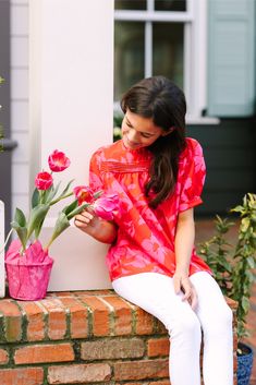 You have a choice to make. To get this blouse... or not. We highly recommend you do! It's adorable! Plus, it will look fab for work or for any casual spring day! Versatility is a beautiful thing! Red Floral Blouse, Make A Choice, Ditsy Floral Print, Casual Spring, Model Fits, Spring Day, Ditsy Floral, Personal Marketing