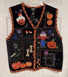 Vintage 90's Studio Boo Knit Sweater Vest Halloween Fall Size Large | eBay Class Outfits, Retro Sweater, Knit Sweater Vest, Halloween Sweater, Medium Fashion, Vintage Fall, Halloween Crochet, Sweater Crochet Pattern, Halloween Fall