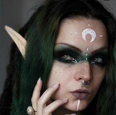 Viking Elf Makeup, Viking Fairy Makeup, Night Elf Costume, Elven Warrior Makeup, Dark Elf Female Costumes, Gothic Elf Costume, Fae Face Makeup, Elven Face Tattoo, Dark Elf Ren Faire