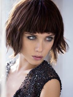 15 Cute Chin-Length Hairstyles for Short Hair | PoPular Haircuts Shaggy Bob Hairstyles, Shaggy Bob Haircut, Brown Straight Hair, Chin Length Hair, Keira Knightley