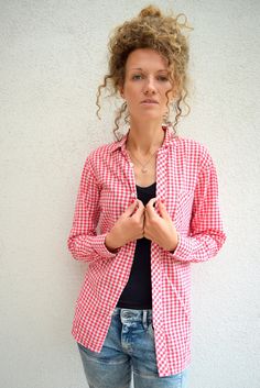 "Vintage checked shirt, plaid shirt, long sleeved, red and white, button-up shirt, 90s shirt, grunge, western, men shirt, women shirt, M/S Good looking vintage plaid shirt with one chest pocket. Red and white colors - classic. Size: given 170cm , seems like men (S) and women (M) Measurements: Length: 72 cm/ 28\" Shoulder to shoulder: 40 cm/ 16\" Sleeve: 58 cm/ 23\" Chest: 90 cm/ 35\" Condition: excellent Fabric: 100% cotton * Wash at temperature not higher than 40oC / 104oF Model wears: UK 8/ EU Relaxed Fit Gingham Button-up Shirt, Fitted Plaid Flannel Shirt With Long Sleeves, Red Button-up Flannel Shirt For Spring, Red Collared Flannel Shirt For Spring, Fitted Gingham Long Sleeve Shirt, Fitted Long Sleeve Gingham Shirt, Grunge Western, Western Men, 90s Shirts