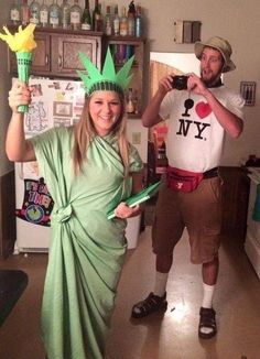 City Tourist Outfit, New York Tourist Outfit, Tourist Outfit Ideas, New York Tourist, Diy Fantasia, Tourist Outfit, Meme Costume, Holloween Costume