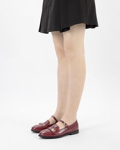 Details Women Size: US 5-8.5 Heel Height: 2 cm / 0.79" Color: Red Wine, Black Toe: Round Toe Material Lining Material: Leather Outsole Material: Rubber Upper Material: Leather Insole Material: Leather