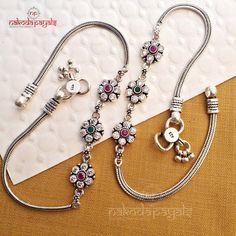 Antique Anklets Indian, Kolusu Designs Silver, Metti Designs Silver, Silver Payal Design Bridal, Anklet Designs Silver, Payal Designs Silver For Bride, Silver Payal Design