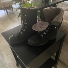 Black Ugg Women Boot Fully Lined Never Worn Size 8 Black Suede Lace-up Boots For Winter, Trendy Black Boots With Faux Fur Lining, Cold Weather Black Leather Boots, Black Leather Boots For Cold Weather, Black High-top Boots With Faux Fur Lining, Black Boots With Faux Fur Lining For Fall, Black Suede Lace-up Boots For Outdoor, Black Ankle Boots For Cold Weather, Black Outdoor Boots With Faux Fur Lining