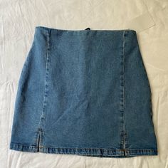 Jgalt|Brandy Melville Blue Jean Skirt In Size Small. Nwt. Questions? Offers Welcome And Considered. Thank You For Shopping My Closet. Blue Mini Hem Denim Skirt For Summer, Blue Mini Denim Skirt For Summer, Blue Denim Stretch Skort, Stretch Short Denim Skirt With Lining, Medium Wash Fitted Mini Skirt, Blue Stretch Denim Short Skirt, Fitted Denim Blue Mini Skirt, High Rise Blue Lined Skirt, Fitted Denim Blue Short Skirt