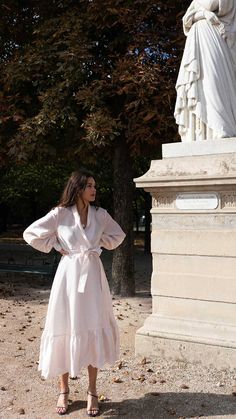 Sarah Christine, Sarah Butler, Street Style Ideas, Satin Wrap Dress, Stine Goya, Summer Fashion Dresses, Looks Street Style, Mode Inspo, Diy Dress