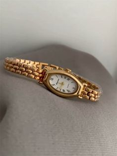 Chic Gold-tone Watch, Oval Face Watch for Women, Gift for Her, Vintage Style Watches, Elegant Watches, Fashion Dress Watch, Minimalist Watch - Etsy Watch Link Bracelet, Round Watches Women, Bracelet Watches Women Vintage Style, Oval Watches Women, Luxury Gold Watches, Small Gold Watch Women, Oval Watches, Womens Watches Minimalist