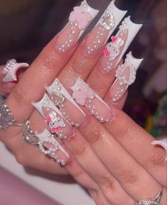 Y2k Nails Acrylic Long Hello Kitty, Hello Kitty Diamond Nails, Long Hello Kitty Acrylic Nails, Pearl Hello Kitty Nails, Hello Kitty Nails With Gems, Gemmed Out Nails, Latina Nails Hello Kitty, Hello Kitty Freestyle Nails, Y2k Nails Acrylic Hello Kitty