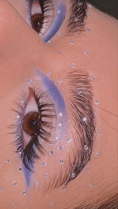 Fairy Aestethic, Cute Blue Makeup Looks, 2000s Aesthetic Makeup, Galaxia Aesthetic, Bejeweled Makeup, Periwinkle Makeup Looks, Periwinkle Makeup, Intergalactic Aesthetic