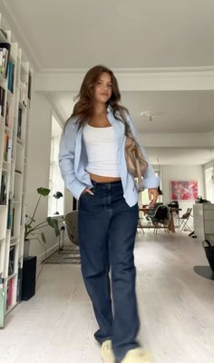 🌷 Check Out More Fashionable Jeans! 😇 The Maria’s Inspired Outfits, Outfit Inspo For School Streetwear, Laura Maria Thomsen, Blue Long Sleeve Shirt Outfit, Motel Rocks Jeans, Fashion Inspo Outfits 2024 Summer, School Outfits For Fall, Uni Clothes, Longsleeves Outfit