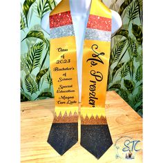 🎓 Welcome Late 2024 Grads and the Class of 2025!Are you graduating in the Education field, or know someone who is? Personalize a one of a kind pencil graduation stole! I sell out every March, so be sure to order early! Even after graduation, these make wonderful keepsakes. Last year I cutoff all custom graduation stoles on April 1st, and was booked with orders from April-July. Custom graduation stoles are made from a nice silky satin material. Each stole is 72” long in total length. Each side i Academic Graduation Stole, Customizable Graduation Stole For School, Grad Stoles, Bachelor Of Science, Graduation Stole, Graduation Outfit, Satin Material, Special Education, Pencil