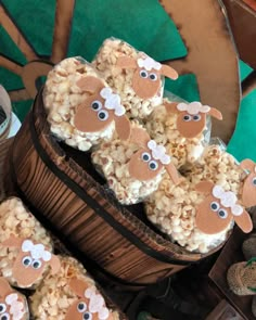 some kind of food that looks like sheeps on top of rice krispy treats