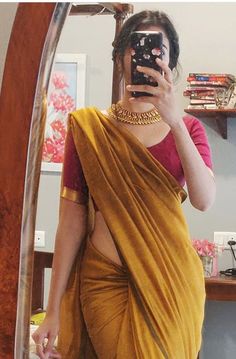 Indian Wedding Saree, South Indian Wedding Saree, Draping Styles, Saree Hairstyles, Formal Saree, Sarees For Girls, Saree Wearing Styles, Simple Saree Designs, Saree Draping Styles