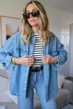 Denim Dress Outfit Winter, Denim Dress Outfit Ideas, Denim Jacket Outfit Women, Jean Shirt Outfits, Denim Shirt Outfit, Denim Aesthetic, Denim Dress Outfit, Dress Outfit Winter, Denim Shirt Style