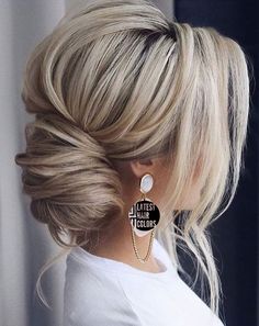 Kadeřnické Trendy, Latest Hair Color, Romantic Wedding Hair, Vlasové Trendy, Bridal Hair Updo, Great Hairstyles, Low Bun, Penteado Cabelo Curto