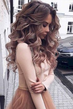 Prom Hair Down, Prom Hairstyles For Long Hair, Hair 2018, Prom Hairstyles, Prom Night, American Beauty, Elegant Hairstyles