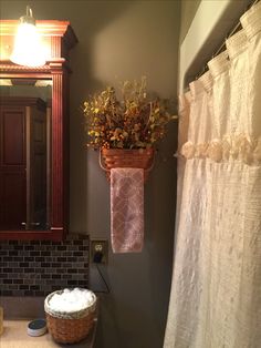 the bathroom is clean and ready to be used as a guest room or family room