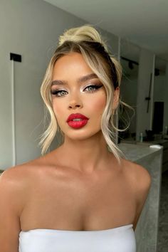 Blonde Hair Red Lips, Makeup Looks Blue Eyes, How To Wear Makeup, Glam Wedding Makeup, Eye Makeup Styles, Formal Makeup, Makeup For Blondes, Blonde Hair Blue Eyes, Bold Makeup