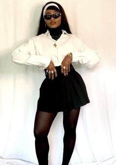 90s Elegance Fashion, 90s Fashion Classy Casual, Black 90s Aesthetic Fashion, Black And White Outfits Ideas, Black Preppy Girl Aesthetic, 90s Looks Black Women, 90s Inspired Fall Outfits, Formal Cute Outfits, Preppy Classy Outfits