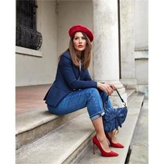 Questions? Leave A Comment Below! Beret Hat Outfit, Beret Outfit, Green Beret, French Girl Style, Street Style Paris, Cold Weather Outfits, Parisian Chic, Outfits With Hats, Red Shoes