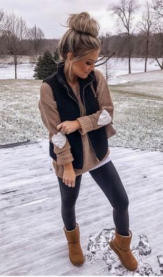 Cozy Fall Mom Outfits, Spring Fashion 2023 Casual, Comfy Fall Outfits With Leggings, Cruise Attire For Women, Strongman Costume, Fall Outfits Cold Weather, Casual Fall Work Outfits, Sporty Fall Outfits, Circus Strongman